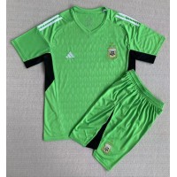 Billiga Argentina Målvakt Barnkläder Hemma fotbollskläder till baby VM 2022 Kortärmad (+ Korta byxor)